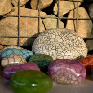 Knuffelkei mini urn keramiek