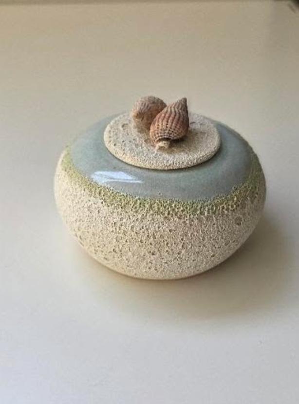 urn strand